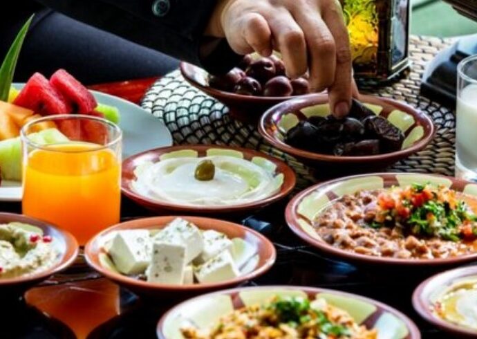 Ramazanda mədə ağrısından qorunmaq üçün bunları edin