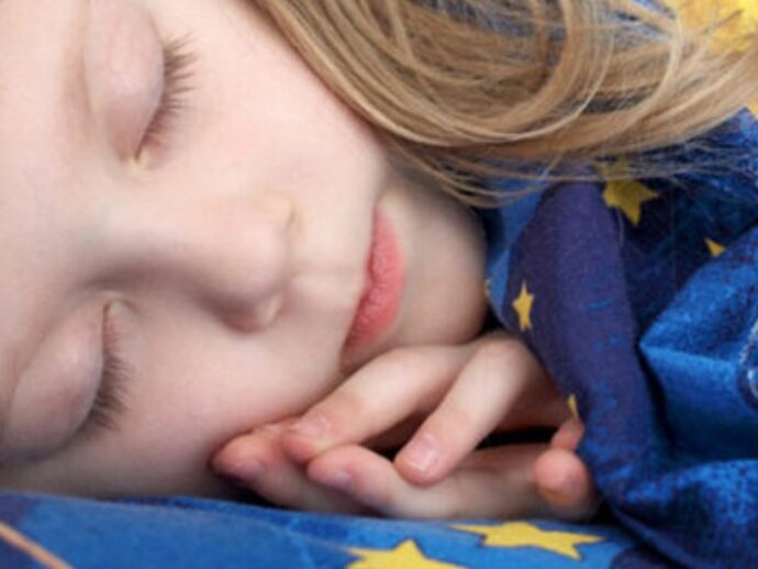 Körpəyə yuxu dərmanı verən valideynlərə XƏBƏRDARLIQ: Bunu etsəniz…